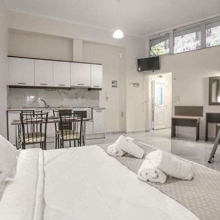 Del Sol #2 Meteora Luxurious Family Suites Kalampáka Eksteriør bilde