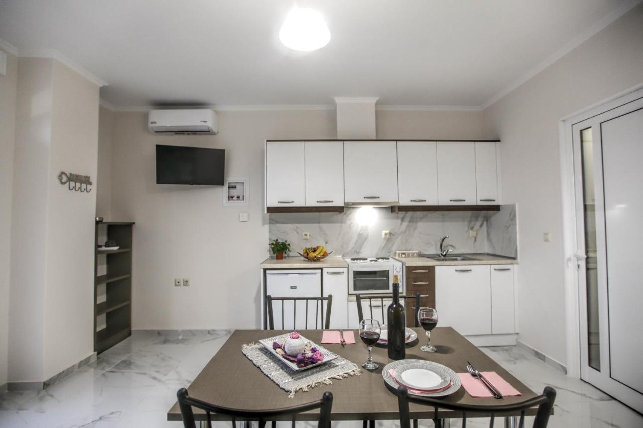 Del Sol #2 Meteora Luxurious Family Suites Kalampáka Eksteriør bilde