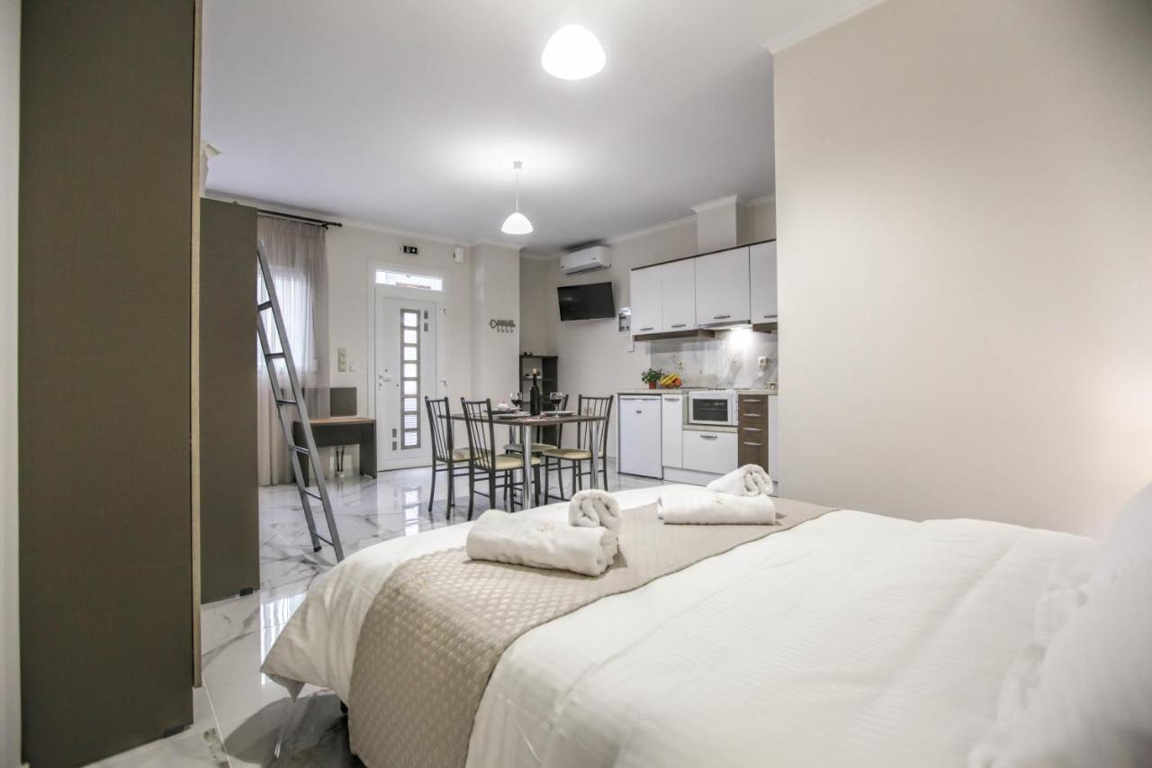 Del Sol #2 Meteora Luxurious Family Suites Kalampáka Eksteriør bilde