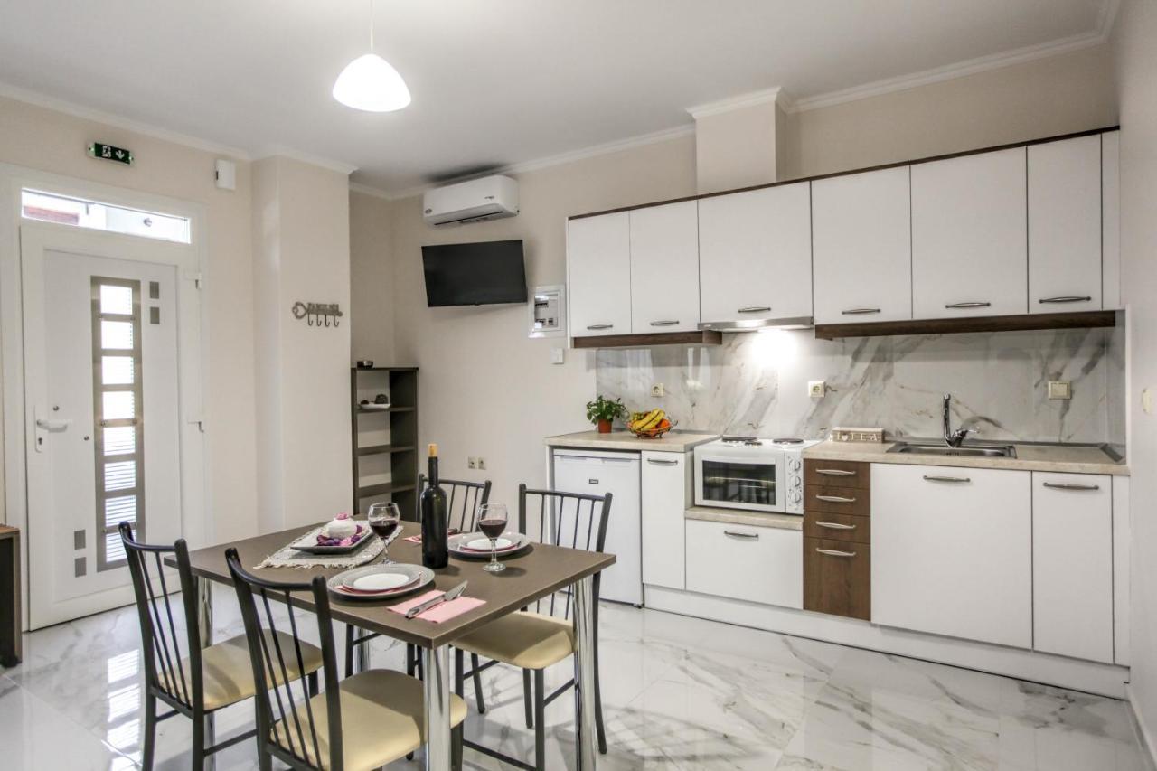 Del Sol #2 Meteora Luxurious Family Suites Kalampáka Eksteriør bilde