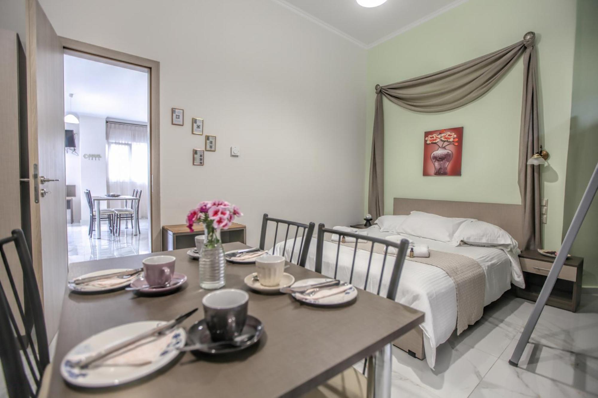 Del Sol #2 Meteora Luxurious Family Suites Kalampáka Eksteriør bilde