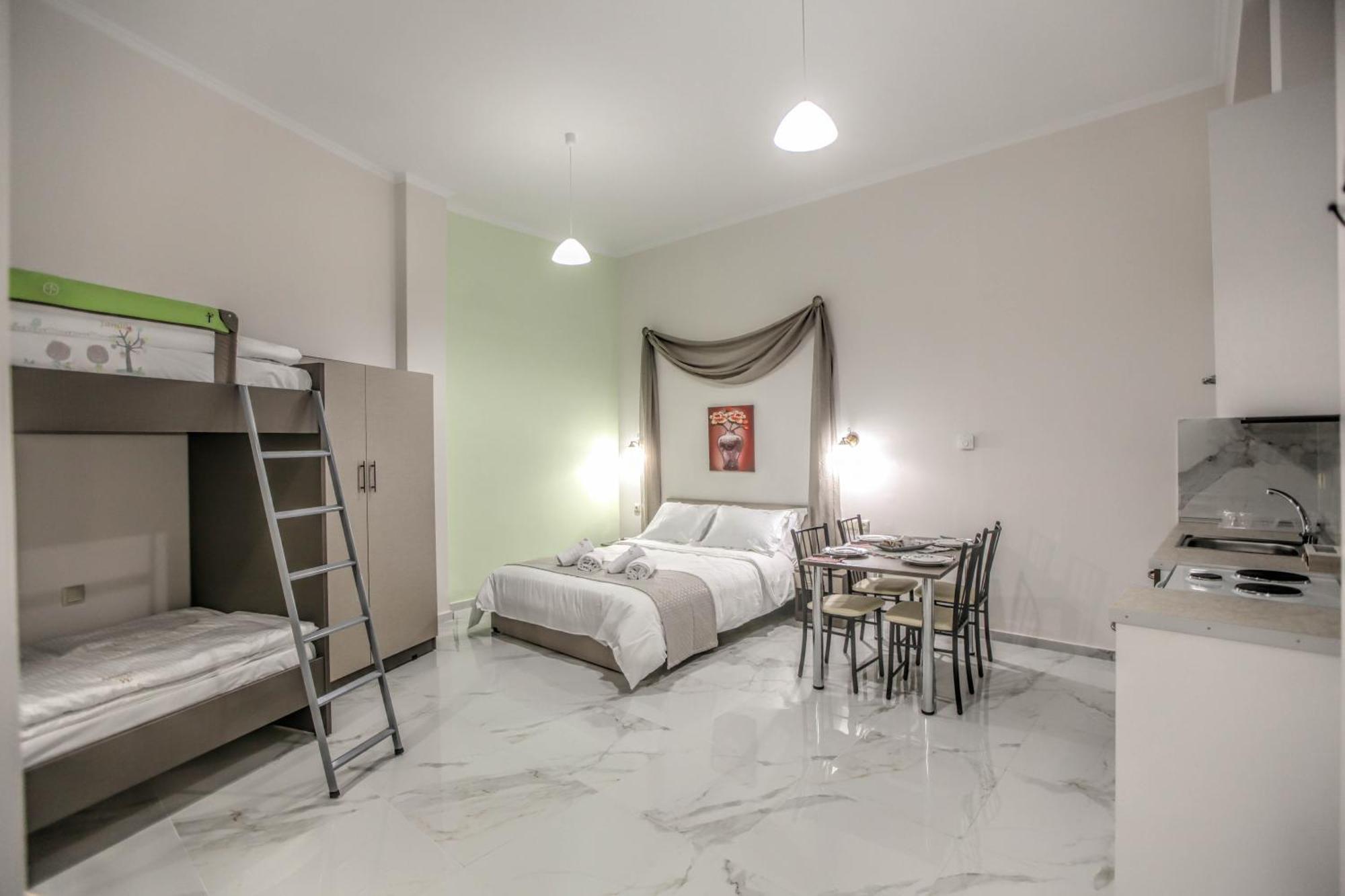Del Sol #2 Meteora Luxurious Family Suites Kalampáka Eksteriør bilde